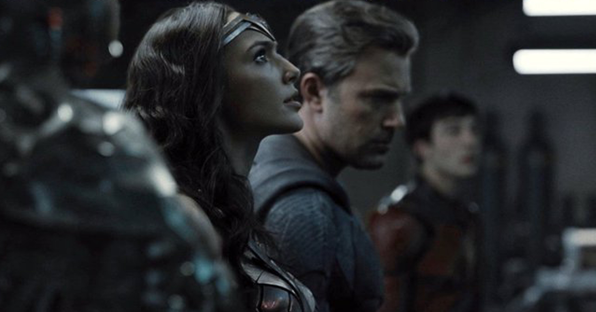 بن افلک در صحنه سریال تلویزیونی Zack Snyder's Justice League به همراه گال گدوت و ازرا میلر