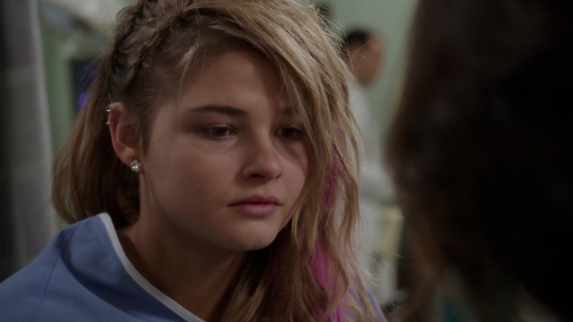 Stefanie Scott در صحنه سریال تلویزیونی قانون و نظم: واحد قربانیان ویژه