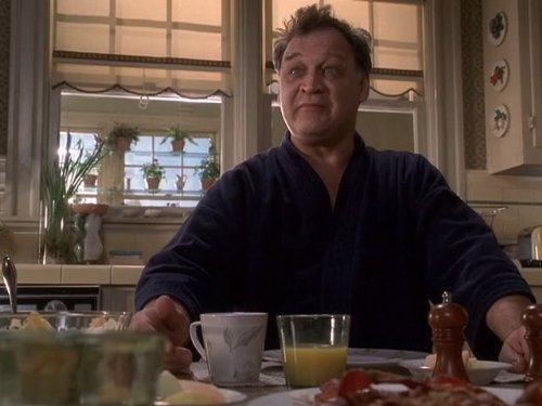 اد اوراس در صحنه سریال تلویزیونی شش فوت زیر زمین