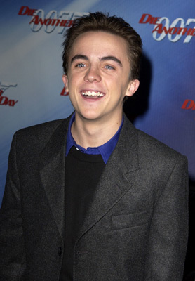 Frankie Muniz در صحنه فیلم سینمایی روزی دیگر بمیر