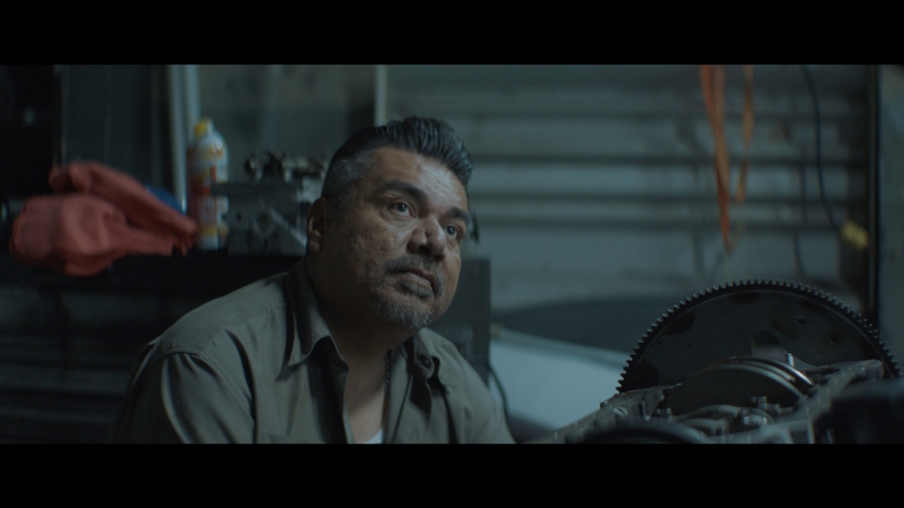 George Lopez در صحنه فیلم سینمایی River Runs Red