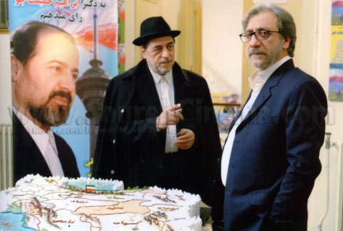 مسعود رایگان در صحنه فیلم سینمایی زادبوم به همراه هوشنگ توکلی