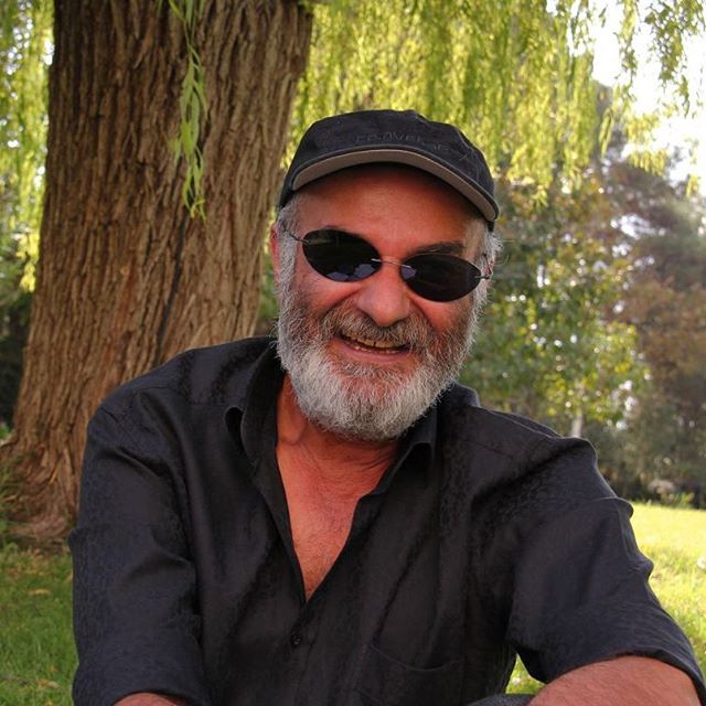 تصویری شخصی از علی عمرانی، بازیگر و کارگردان سینما و تلویزیون