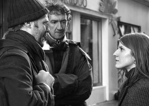 جان کارنی در صحنه فیلم سینمایی یکبار به همراه Markéta Irglová و Glen Hansard
