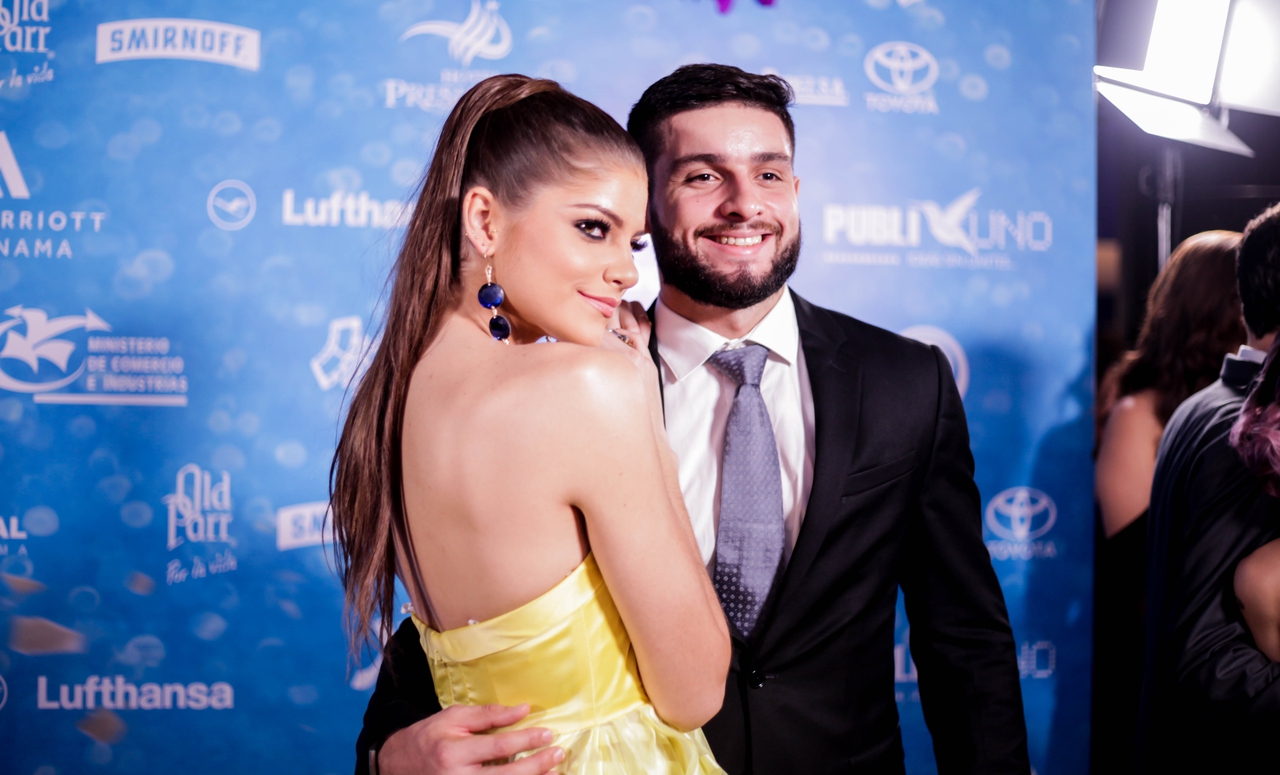  فیلم سینمایی Donaire y Esplendor با حضور Amanda Diaz