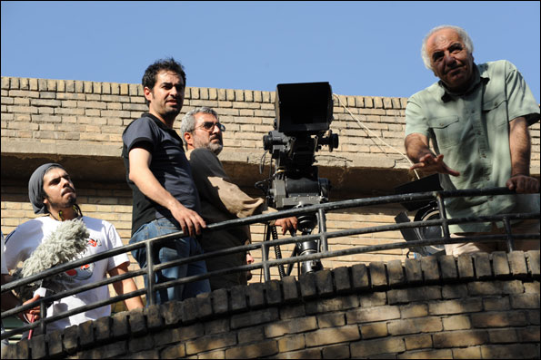 سید‌شهاب حسینی در پشت صحنه فیلم سینمایی ساکن طبقه وسط