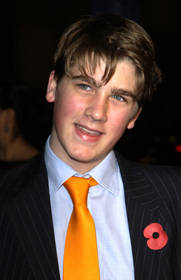 Max Benitz در صحنه فیلم سینمایی ناخدا و فرمانده: آخر دنیا