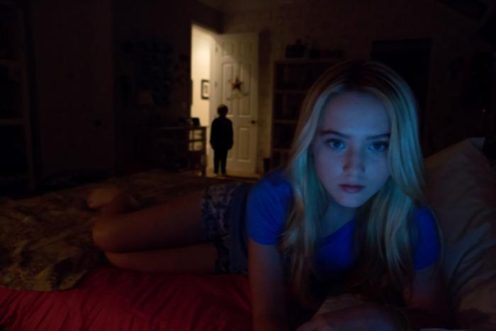 Kathryn Newton در صحنه فیلم سینمایی فعالیت فراطبیعی4