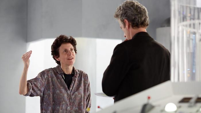 Rachel Talalay در صحنه سریال تلویزیونی Doctor Who به همراه Peter Capaldi
