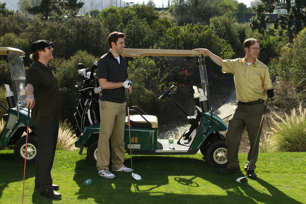 جیمز اسپیدر در صحنه سریال تلویزیونی اداره به همراه رین ویلسون و جان کرازینسکی
