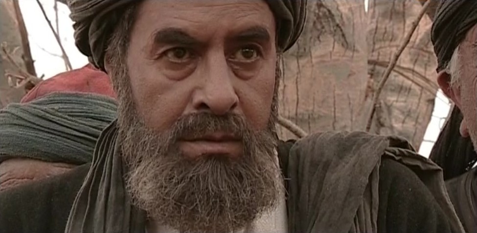 خسرو شکیبایی در صحنه سریال تلویزیونی شیخ بهایی