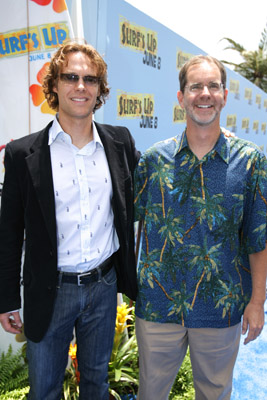 اش برانون در صحنه فیلم سینمایی فصل موج سواری به همراه کریس باک