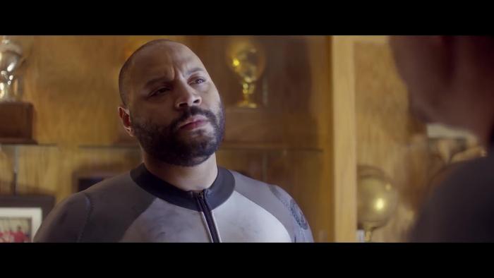 Colton Dunn در صحنه فیلم سینمایی Lazer Team