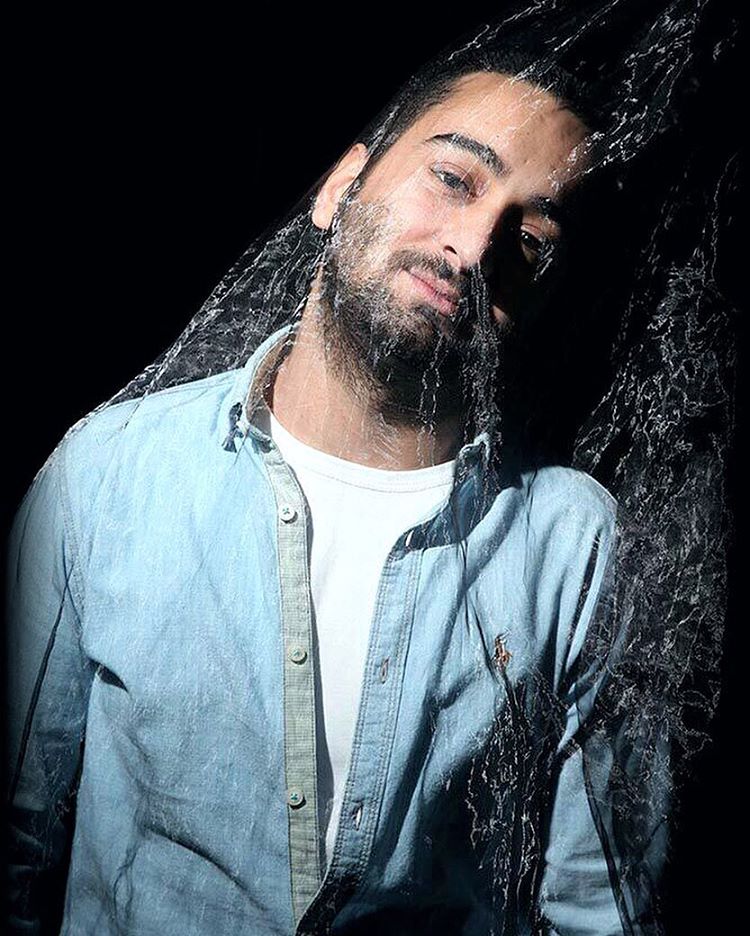 تصویری شخصی از سینا کرمی، بازیگر سینما و تلویزیون