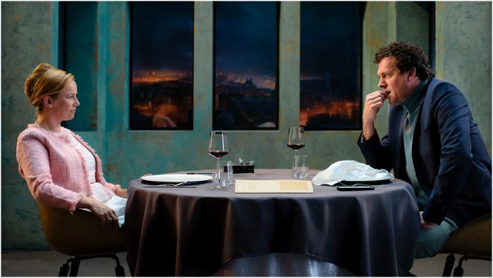 Mark Rietman در صحنه فیلم سینمایی Brasserie Valentine به همراه Lies Visschedijk