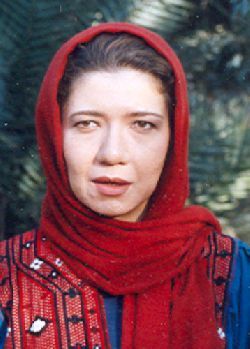 تصویری شخصی از آناهیتا اقبال‌نژاد، بازیگر و طراح لباس سینما و تلویزیون