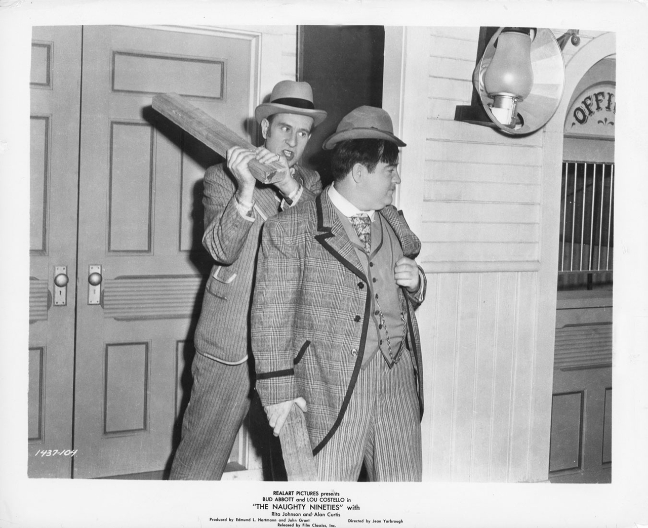  فیلم سینمایی The Naughty Nineties با حضور Bud Abbott و Lou Costello