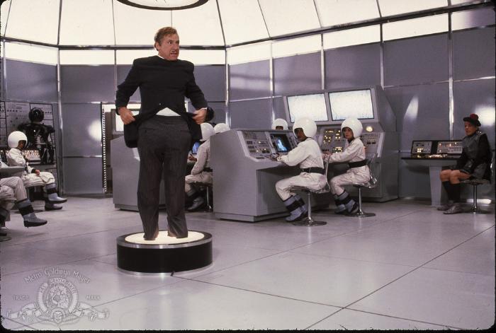 مل بروکس در صحنه فیلم سینمایی توپ های فضایی