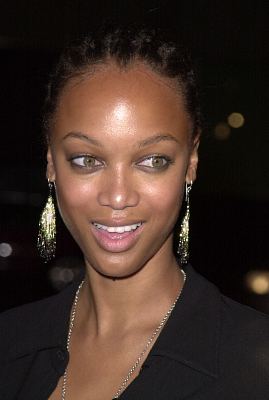 Tyra Banks در صحنه فیلم سینمایی مردان افتخار