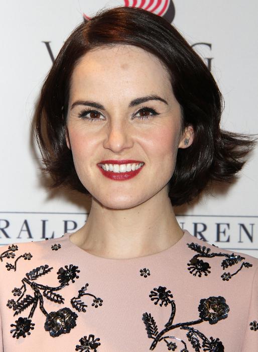 Michelle Dockery در صحنه سریال تلویزیونی دانتون ابی