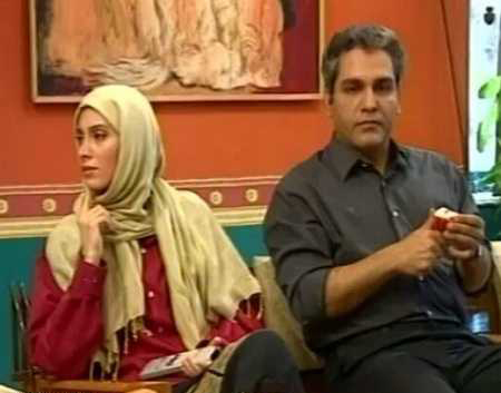 سحر زکریا در صحنه سریال تلویزیونی پاورچین به همراه مهران مدیری