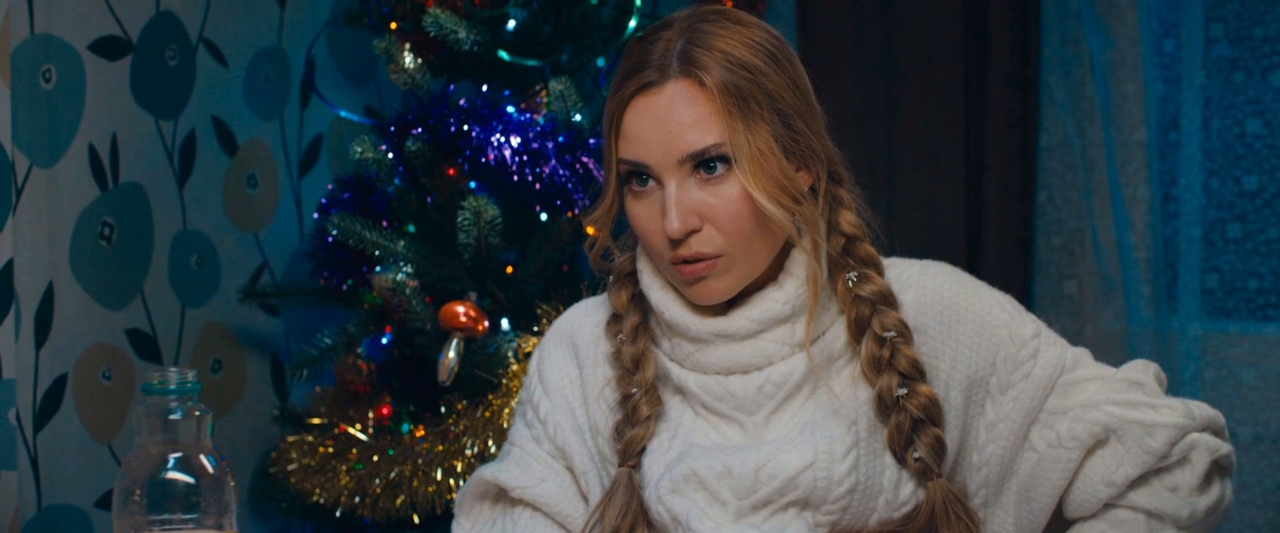 Yuliya Aleksandrova در صحنه فیلم سینمایی Yolki novye