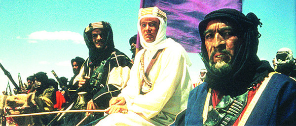 عمر شریف در صحنه فیلم سینمایی لورنس عربستان به همراه Peter O'Toole و آنتونی کوئین