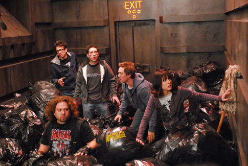 دن فوگلر در صحنه فیلم سینمایی پسران طرفدار به همراه Chris Marquette، کریستن بل، Jay Baruchel و Kyle Newman