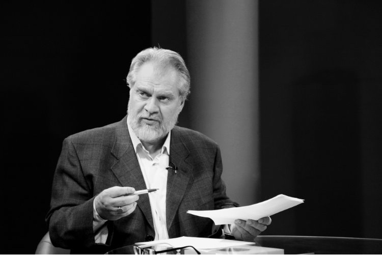  برنامه تلویزیونی عصر به کارگردانی ندارد