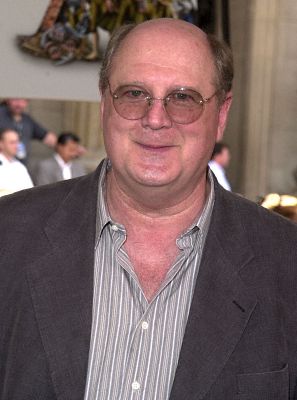 David Ogden Stiers در صحنه فیلم سینمایی آتلانتیس: امپراتوری گم شده