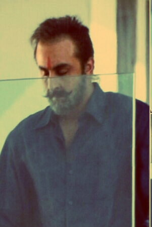 Ranbir Kapoor در صحنه فیلم سینمایی Sanju