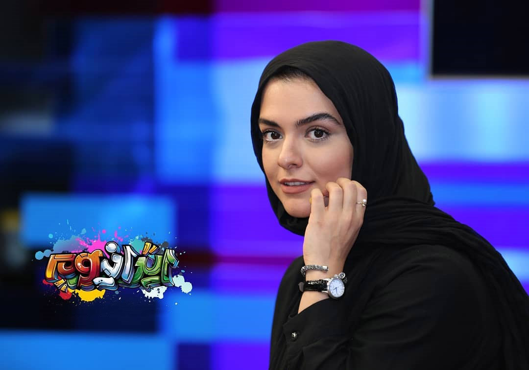 دنیا مدنی در صحنه برنامه تلویزیونی ایرانیوم