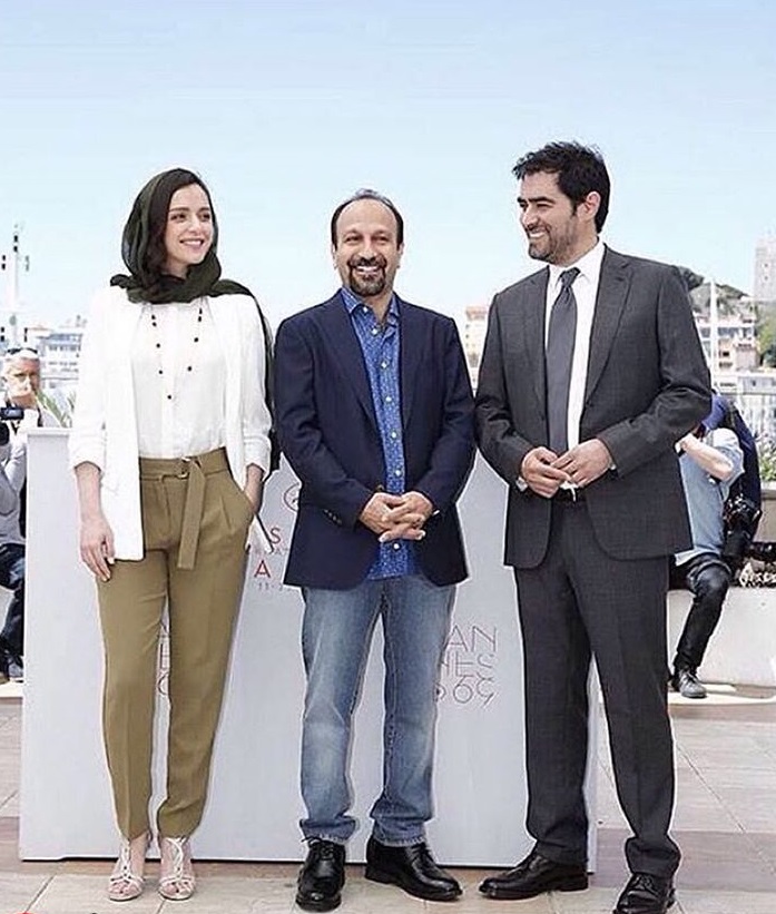سید‌شهاب حسینی در اکران افتتاحیه فیلم سینمایی فروشنده به همراه ترانه علیدوستی و اصغر فرهادی
