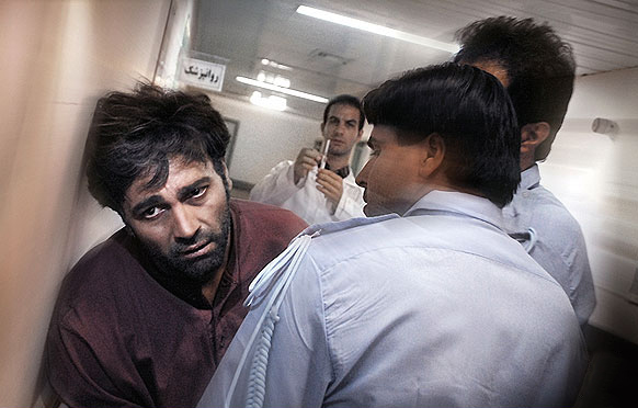 آرش مجیدی در صحنه سریال تلویزیونی زیر هشت