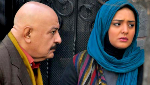 غلامحسین لطفی در صحنه سریال تلویزیونی ما فرشته نیستیم به همراه نرگس محمدی