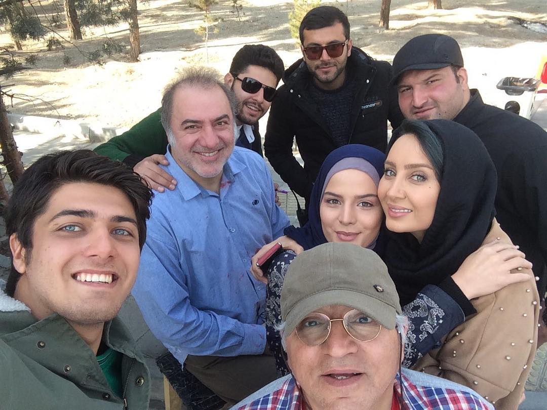 تصویری از علی مسلمی، بازیگر و تدوینگر سینما و تلویزیون در پشت صحنه یکی از آثارش