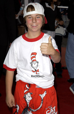 Steven Anthony Lawrence در صحنه فیلم سینمایی گربه کلاه به سر