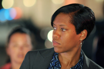 Regina King در صحنه سریال تلویزیونی Southland