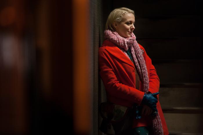 Amanda Abbington در صحنه فیلم سینمایی شرلوک