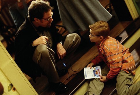 راب مینکاف در صحنه فیلم سینمایی Stuart Little 2 به همراه Jonathan Lipnicki