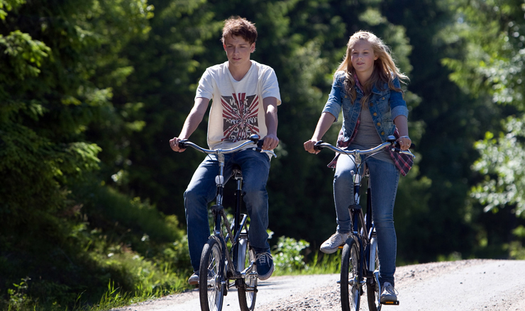  فیلم سینمایی Änglagård - Tredje gången gillt به کارگردانی Colin Nutley