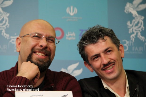سیروس همتی در جشنواره فیلم سینمایی فرار از اردو به همراه محمد بحرانی