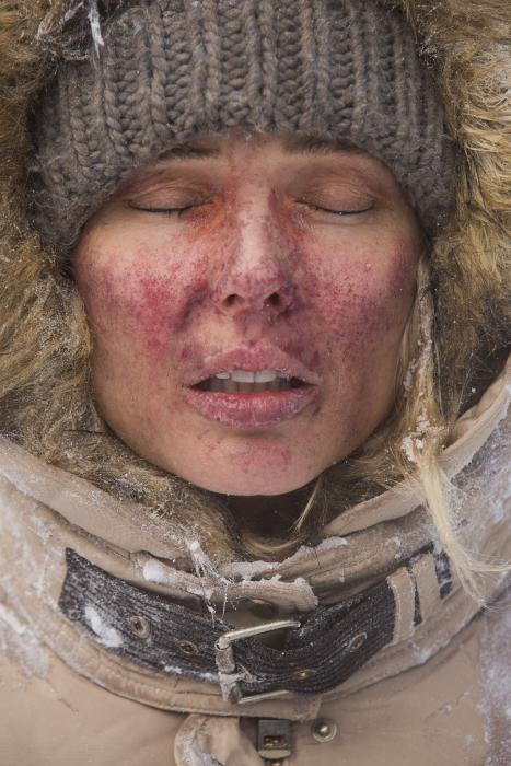 Stefanie von Pfetten در صحنه فیلم سینمایی Numb