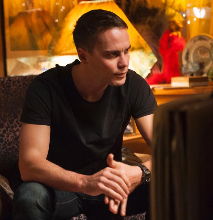 Taylor Kitsch در صحنه سریال تلویزیونی کاراگاه حقیقی