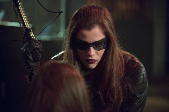 Jessica De Gouw در صحنه سریال تلویزیونی پیکان