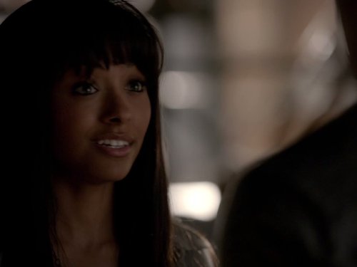 Kat Graham در صحنه سریال تلویزیونی خاطرات خون آشام