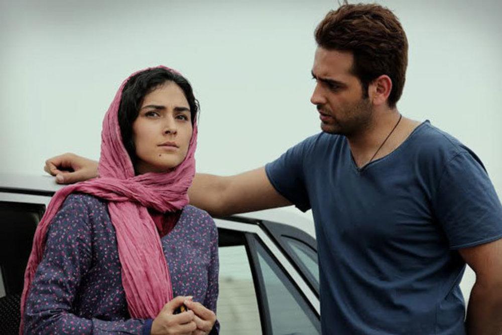 امیرحسین آرمان در صحنه فیلم سینمایی آنها به همراه هدی زین‌العابدین