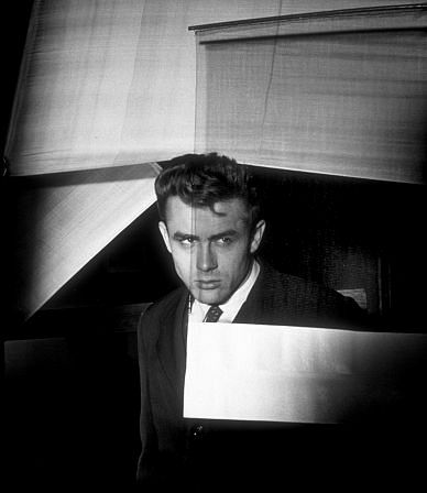 James Dean در صحنه فیلم سینمایی East of Eden