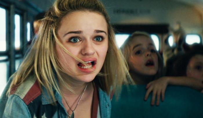 Hays Wellford در صحنه فیلم سینمایی روز استقلال: بازخیز به همراه جوئی کینگ و Mckenna Grace