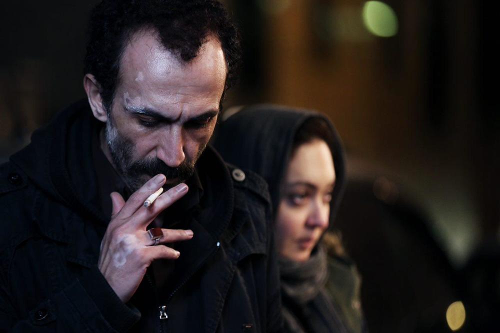 نیکی کریمی در صحنه فیلم سینمایی آستیگمات به همراه هادی حجازی‌فر
